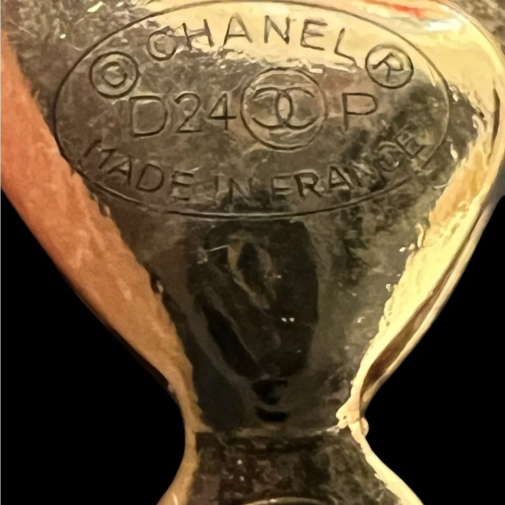 CHANEL Gold Chain Necklace with Pink Enamel CC Strass and Pearl Accents - Picture 7 of 9